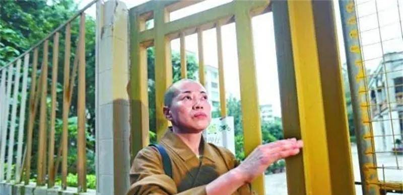 厦门4名“假和尚”“假尼姑”被判刑厦门严厉打击宗教领域非法行为，四名假和尚假尼姑被判刑